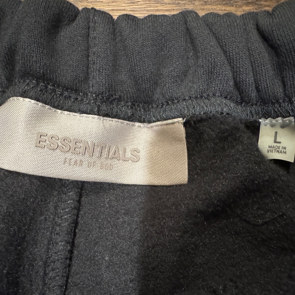 Fear of God Black Sweatshort - Picture 6 of 8